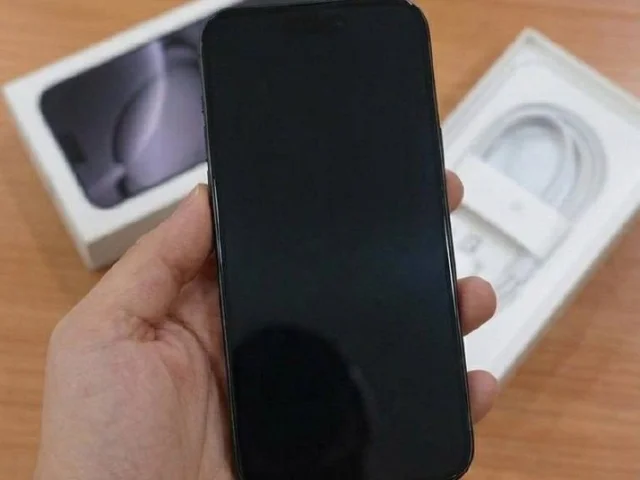 Фото: Продам iPhone 15 Pro с объемом памяти 128 ГБ