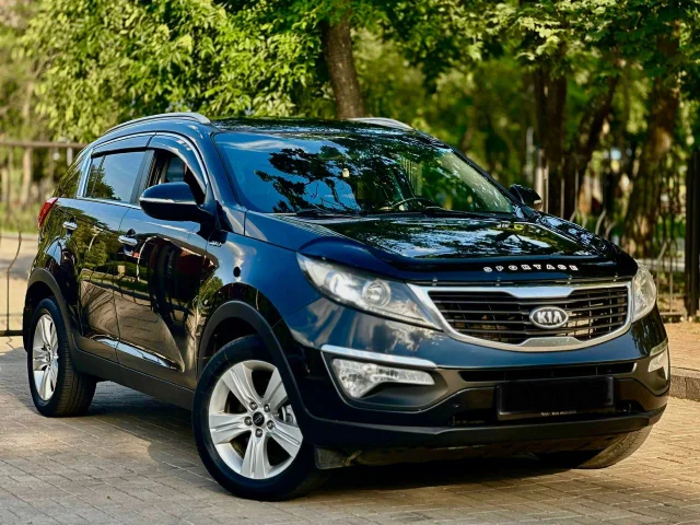 Фото: Продам Kia Sportage 2011 год 2.0 бензин Автомат передний привод!Пробег 170.000км ,в отличном состоянии двигатель ,салон,