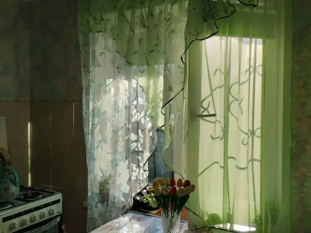 Фото: Продам 1- ком.кв., ул. Казарцева 9, 2/9. Квартира теплая, не угловая, общ. пл. 33, 1 м. КВ, с/ у совмещён, облицован пли