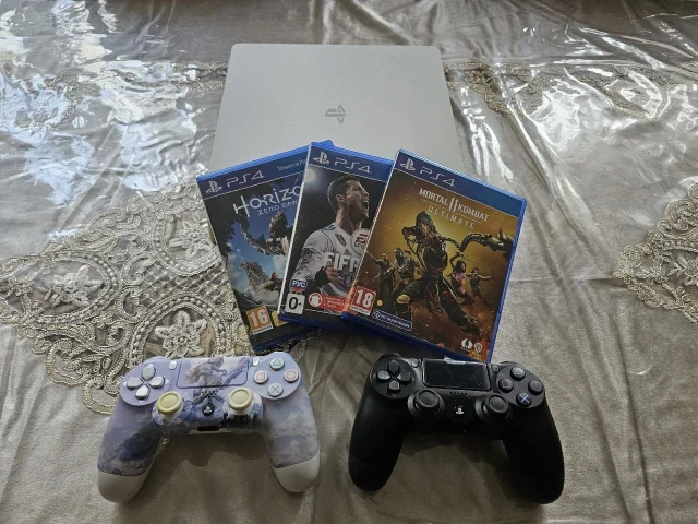 Фото: Продам playstation 4 slim 1ТБ