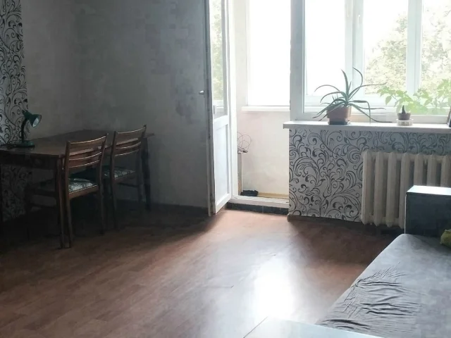 Фото: Горловка!!! Продам 1 ком кв-ру, 5 кв., ул. Шепелева 6, 6/9.,общая площадь 40.04 кв.м.,лифт работает. не угловая и очень 