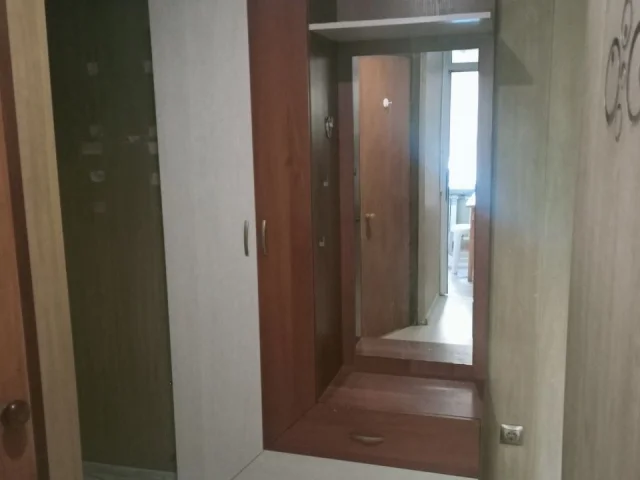 Фото: Продам шкаф в прихожую. 5 т р