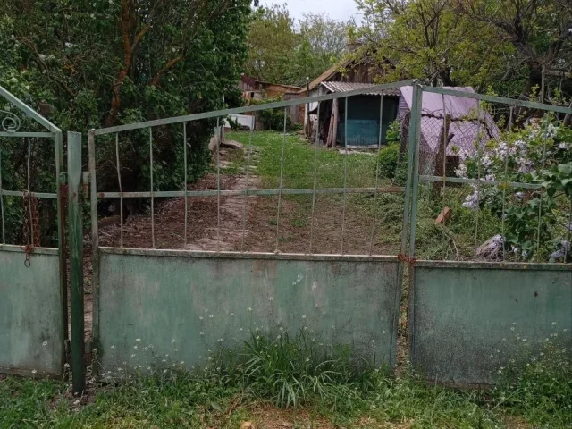 Фото: Сдаётся дом с последующим выкупом.Цена 5000 рублей в месяц + коммунальные услуги