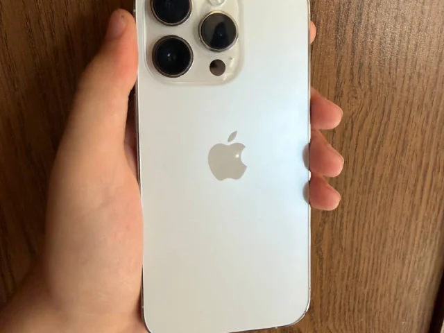 Фото: Продам iPhone 14 Pro 256 гб состояние отличное