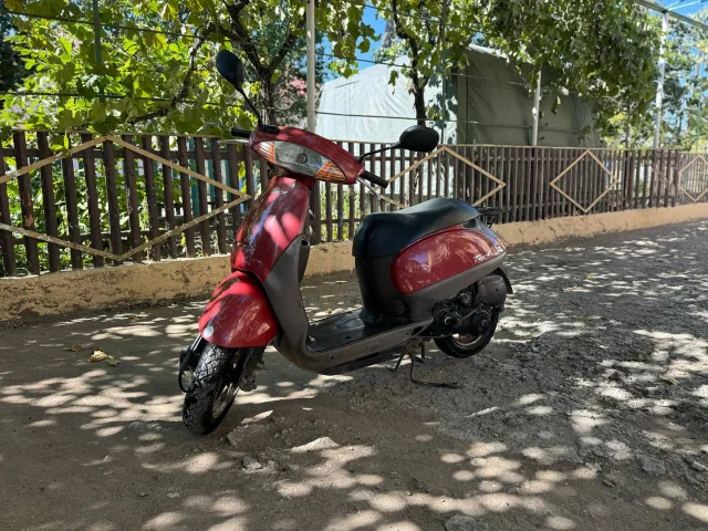 Фото: Продам скутер Honda Tact AF-51 в идеальном состоянии. Покупался с контейнера в 2015 году, в эксплуатации практически не 