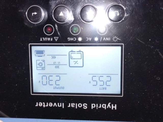 Фото: Продам готовую электростанцию акомуляторную на 4 kwt цена 70000₽ а также продам гибридный солнечный инвертор на 5kwt цен