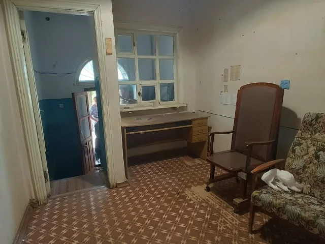 Фото: ‼️Горловка ‼️Проспект Ленина‼️Продам встроенное помещение под Ваш маленький бизнес. Помещение с отдельным входом. Удобно