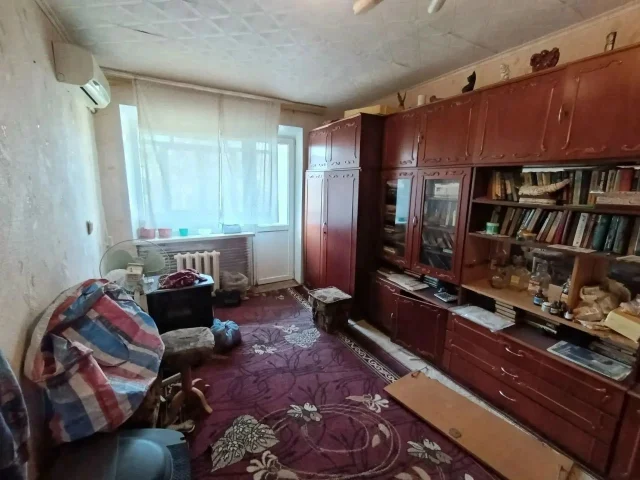 Фото: Продам 1-ком. кв-ру, ул. Бессонова 36, 3/5, р-он к-тр Искра, не угловая, 31 кв.м. – общая. Окна пластик, балкон застекле