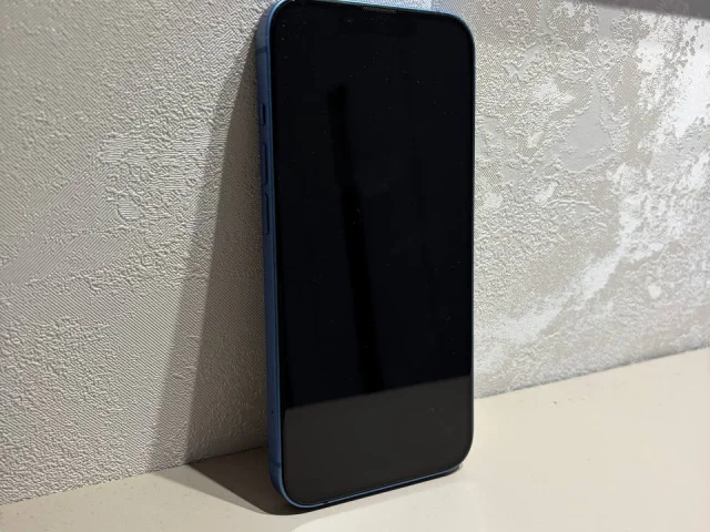 Фото: Продам IPhone 13