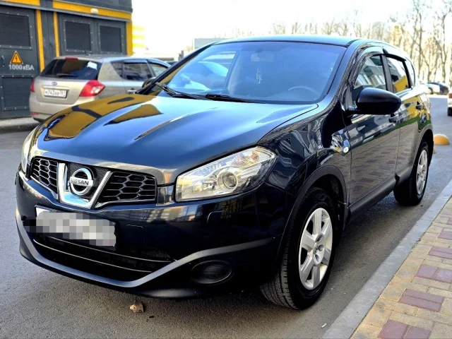 Фото: Продаю автомобиль Nissan Qashqai 2012 Два владельца. Без ДТП. Родной пробег 200000. Два комплекта ключей. По электронике