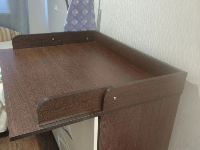 Фото: Продам комод с пеленальным столиком. Цена 10000. Тел: