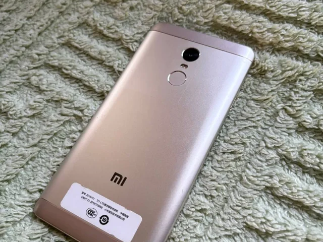 Фото: Xiaomi redmi note 4x в хорошем состоянии. Без дефектов, не падал и не тонул. Коробка и зарядка в комплекте. Цена 2 к Дон