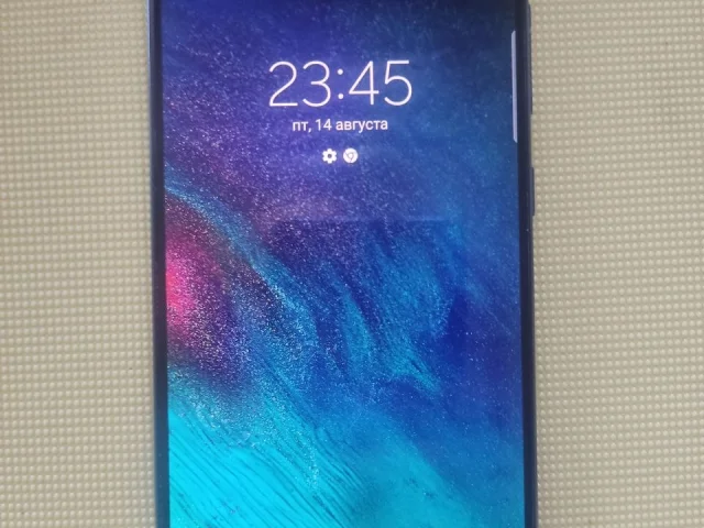 Фото: Samsung galaxy A50/ дисплей 6.4( супер амолед)/4 гб-64 Гб/ обе камеры на 25 мп/ NFC/ андроид 12/ АКБ 4500 мАч. Батарея к