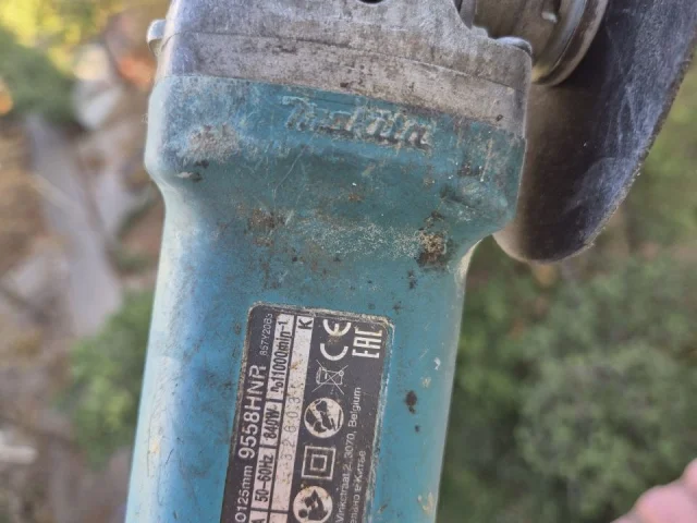 Фото: Makita 9558 HNR 125