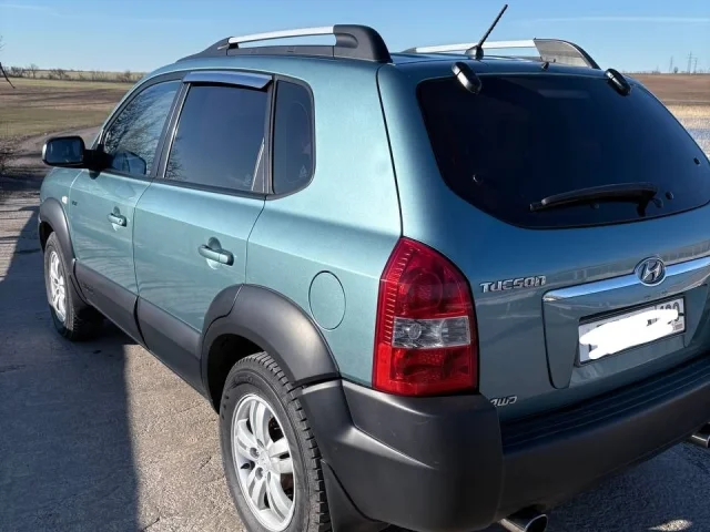 Фото: Продам TUCSON CRDI 08г.мех.6 ступка.Пробег 260т.км.Машина в хорошем состоянии для своих лет.Цена:899т.₽