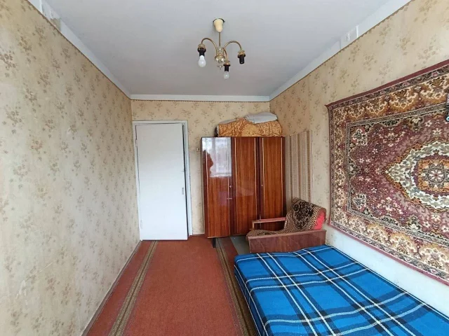 Фото: Продаётся 2-кв 44 м² в Мариуполе, Орджоникидзевский район – рядом школа, аптека, остановка, до моря 10 минут на машине