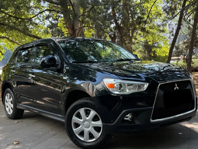 Фото: Mitsubishi ASХ - этo автoмoбиль, кoторый выделяетcя свoей надежнoстью и комфортoм