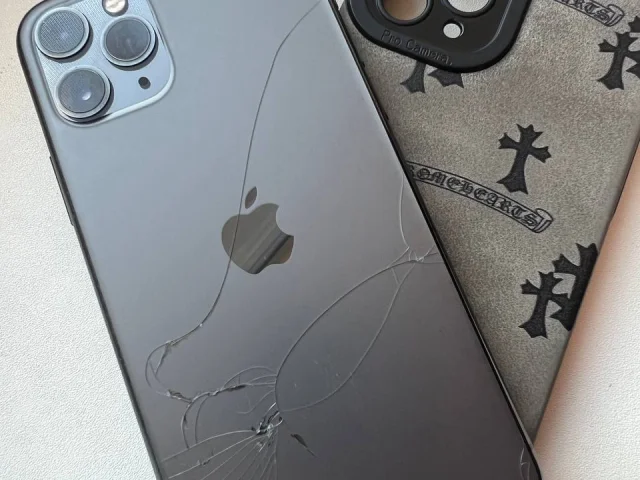 Фото: Продаю iPhone 11 pro 🩶