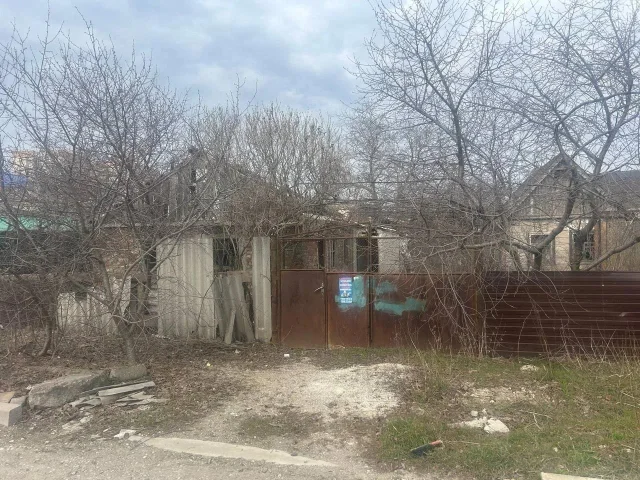 Фото: В продажу предлагается дом ул Островского ,район школы милиции , Центральный район под капитальный ремонт, шлаконаливной