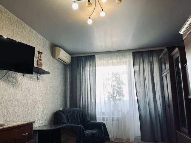 Фото: Луганск!!!СДАМ!!посуточно/почасово однокомнатную квартиру от СОБСТВЕННИКА!!!Уютная все необходимое в квартире есть,для к