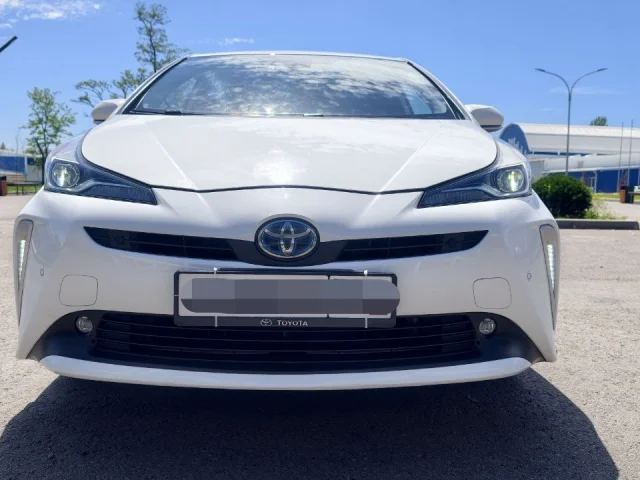 Фото: Продам Toyota prius hybrid 2020 год 1.8 автомат, 106тыс пробег
