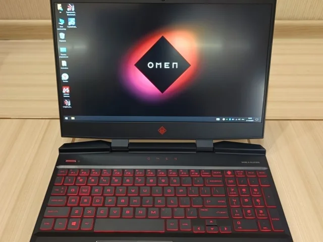 Фото: Брендовый ИГРОВОЙ ноутбук от Hewlett-Packard- HP Omen 15 - dc1064T