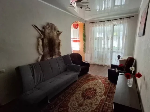 Фото: Сдается 2 комнатная квартира, Калининский район,улица Разенкова. В квартире имеется все для комфортного проживания. 2/2