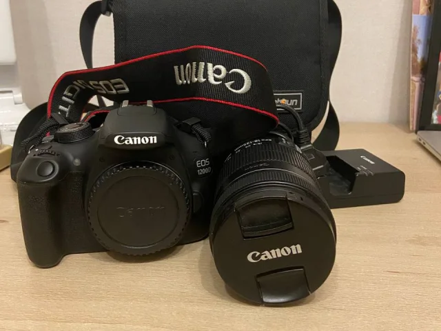 Фото: Новый фотоаппарат CANON EOS 1200 D EF-S 18-135mm IS Kit + карта памяти на 64GB + сумка для фотоаппарата