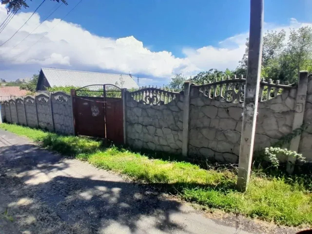 Фото: В продажу предлагается земельный участок Ильичевский район , поселок Мирный , ул. Родниковая,4 сотоки приватизированной 