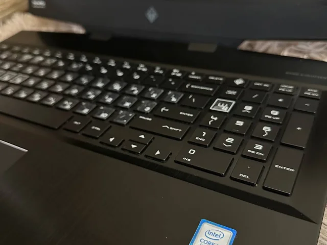 Фото: Продаю игровой ноутбук HP Omen 17 (cb0020ng) коробки нет