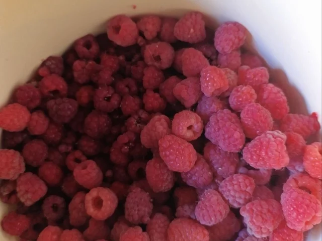 Фото: Продам малину,есть 1.5 кг по 700₽