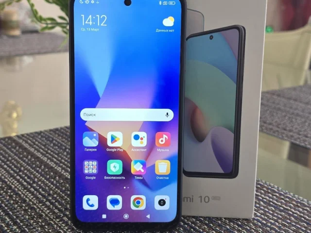Фото: Продам телефон Redmi 10 и часы Xiaomi Smart комплектом в отличном состоянии, всё работает, заряд держит долго. Чехлы в п