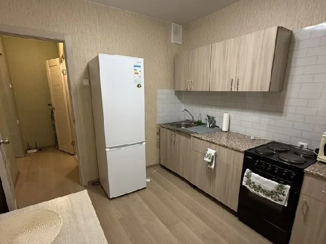 Фото: Сдаю однокомнатную квартиру 38.0 м² этаж 4 город Донецк, Киевский район, пешая доступ к Донецк-Сити, улица Университетск