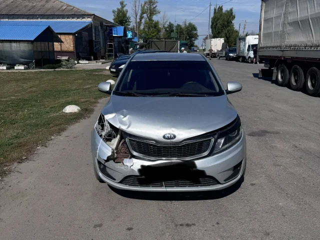 Фото: Продам КИА РИО 3 дорест. После ДТП. На полном и уверенном ходу. Навесное не пострадало. Передвигаюсь каждый день. До ДТП