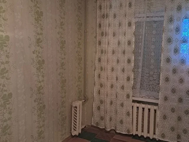 Фото: Продам 2х комн. квартиру, 2/9, жилок пр. Киевский, Партнёр,