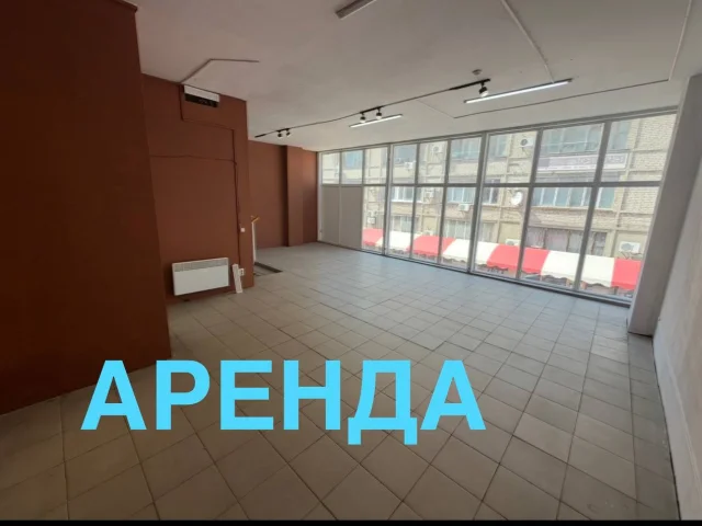 Фото: Сдам в АРЕНДУ в центре Луганска, светлый просторный 2-этаж, в действующем магазине