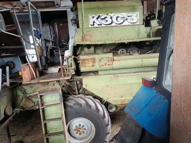 Фото: ПРОДАМ КОМБАЙН КЗС-3 Таганрог (вместе с донором - 2 последние фото). 
