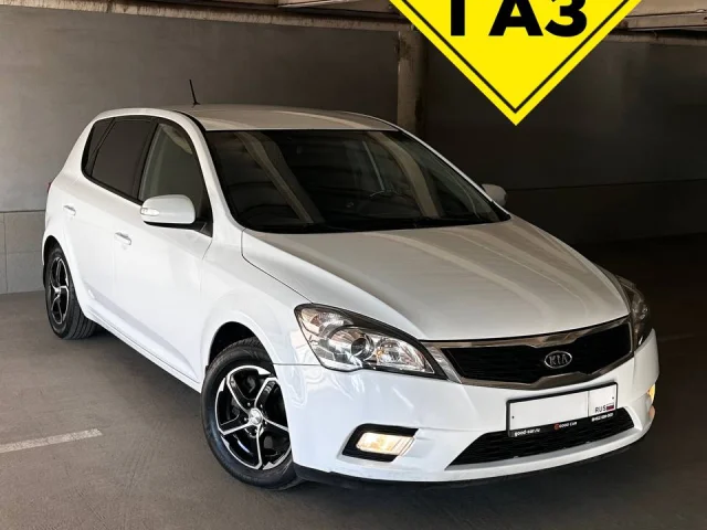 Фото: Продам: Kia Ceed 2012 (Рестайлинг)