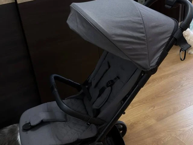 Фото: Продам коляску EasyWalker