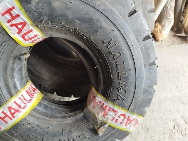 Фото: Продам резину R10.R12. цена 20т.р. тел