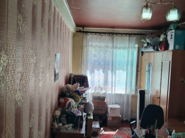 Фото: Продам 2-х ком кв-ру ул. Гагарина 65, 3/5. Окна пластик, батареи биметалл, санузел плитка, балкон обшит сайдингом, остае