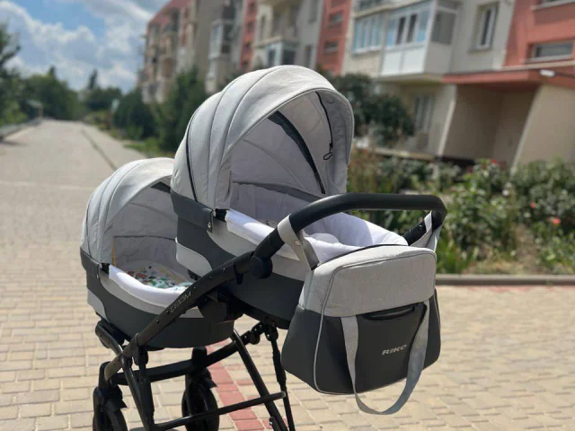 Фото: Продам коляску для двойни