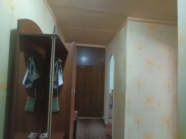 Фото: Сдам 2-ком.кв., ул.пр.Победы 24,5/5 эт., (дом кафе Восторг ) долгосрочно .Квартира с мебелью и бытовой техникой ,колонка