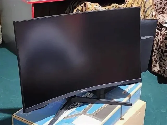 Фото: Продам монитор Samsung Odyssey G5 S32CG550EI — игровой изогнутый монитор с диагональю 32 дюйма и частотой обновления 165