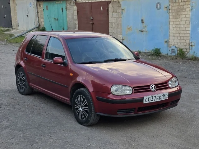 Фото: Марка автомобиля: Volkswagen Golf 4