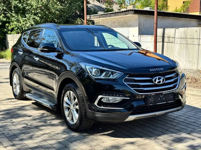 Фото: Hyundai Santa Fe 2016 год выпуска