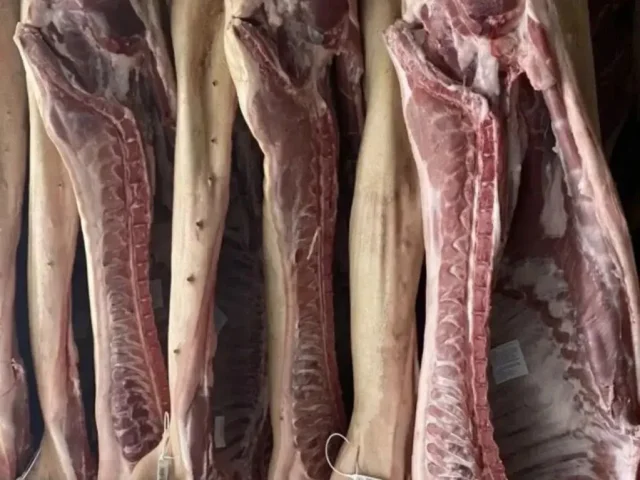 Фото: 🥩 В продаже свинина полутушами 🥩