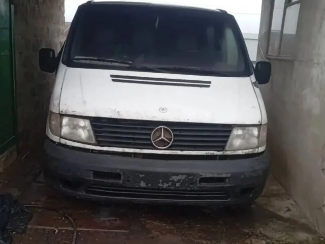 Фото: Продаётся Mercedes-Benz Vito 638. + дополнительный двигатель идет комплектом