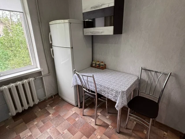 Фото: ✅Сдается 1-ком. квартира ул. Кирова, д.20., 4/5 этаж. Мебель новая, есть холодильник, телевизор, стиральная машинка