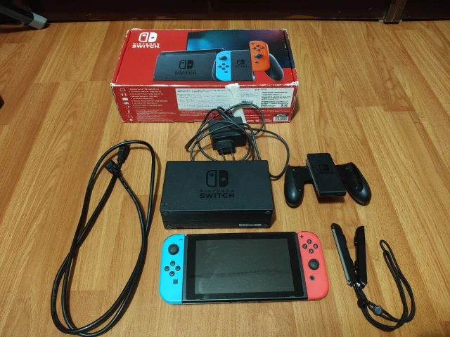 Фото: Продам прошитую Nintendo switch в отличном состоянии